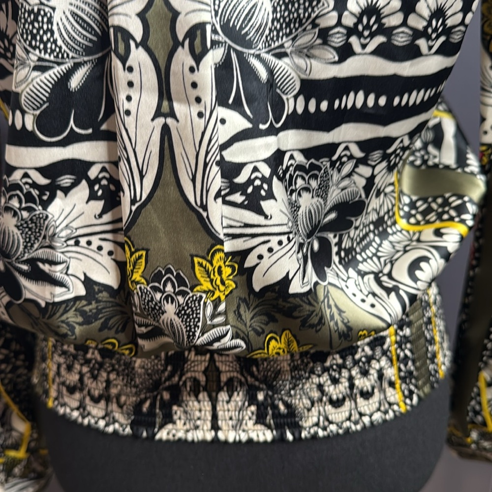 bebe pattern blouse - Picture 5 of 6